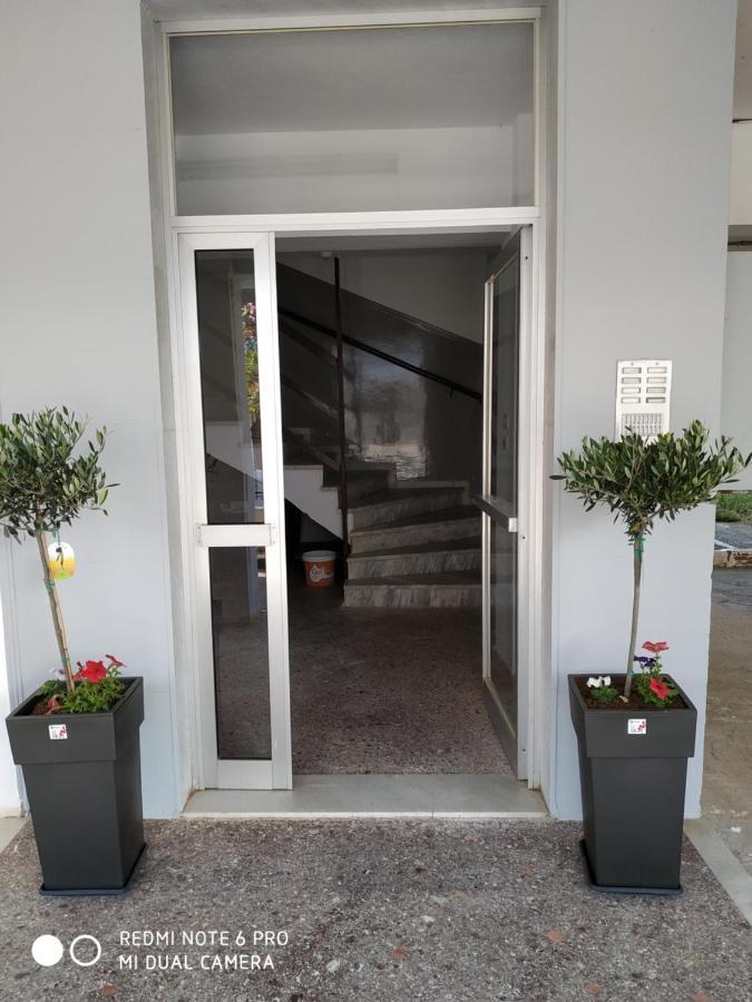 Cosi Apartment Paralia Dionisiou Zewnętrze zdjęcie